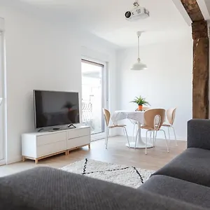  Apartamento Next Center Bus & Train Station Free Wifi